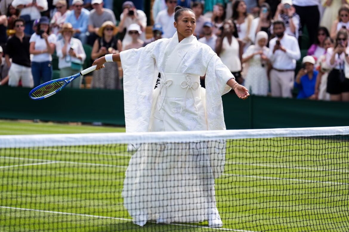 Naomi Osaka sports traditional Japanese dress in latest fashion ‘walk-on’ before Wimbledon win Naomi Osaka sports traditional Japanese dress in latest fashion ‘walk-on’ before Wimbledon win