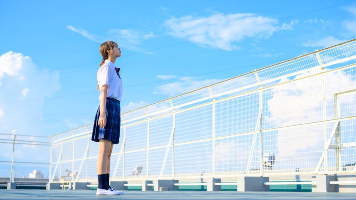 Young Japanese Women Drawn to Urban Living