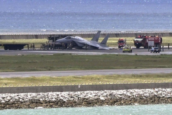 Bangkok Post – Immobilised Japan fighter jet leads to runway closure at Okinawa airport Bangkok Post - Immobilised Japan fighter jet leads to runway closure at Okinawa airport