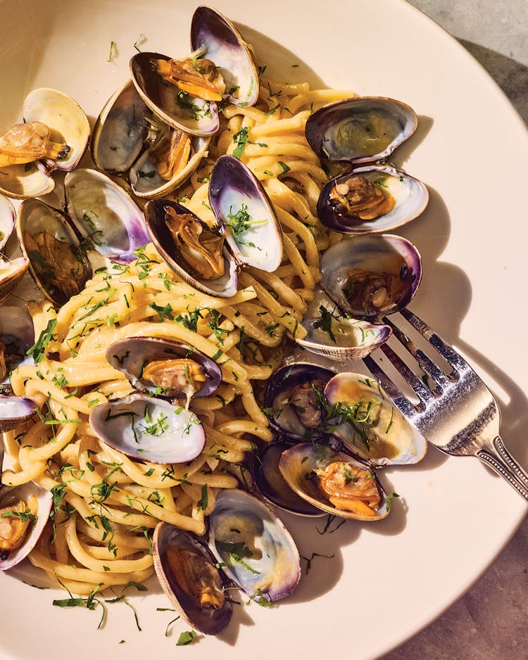closeup of spaghetti and clams