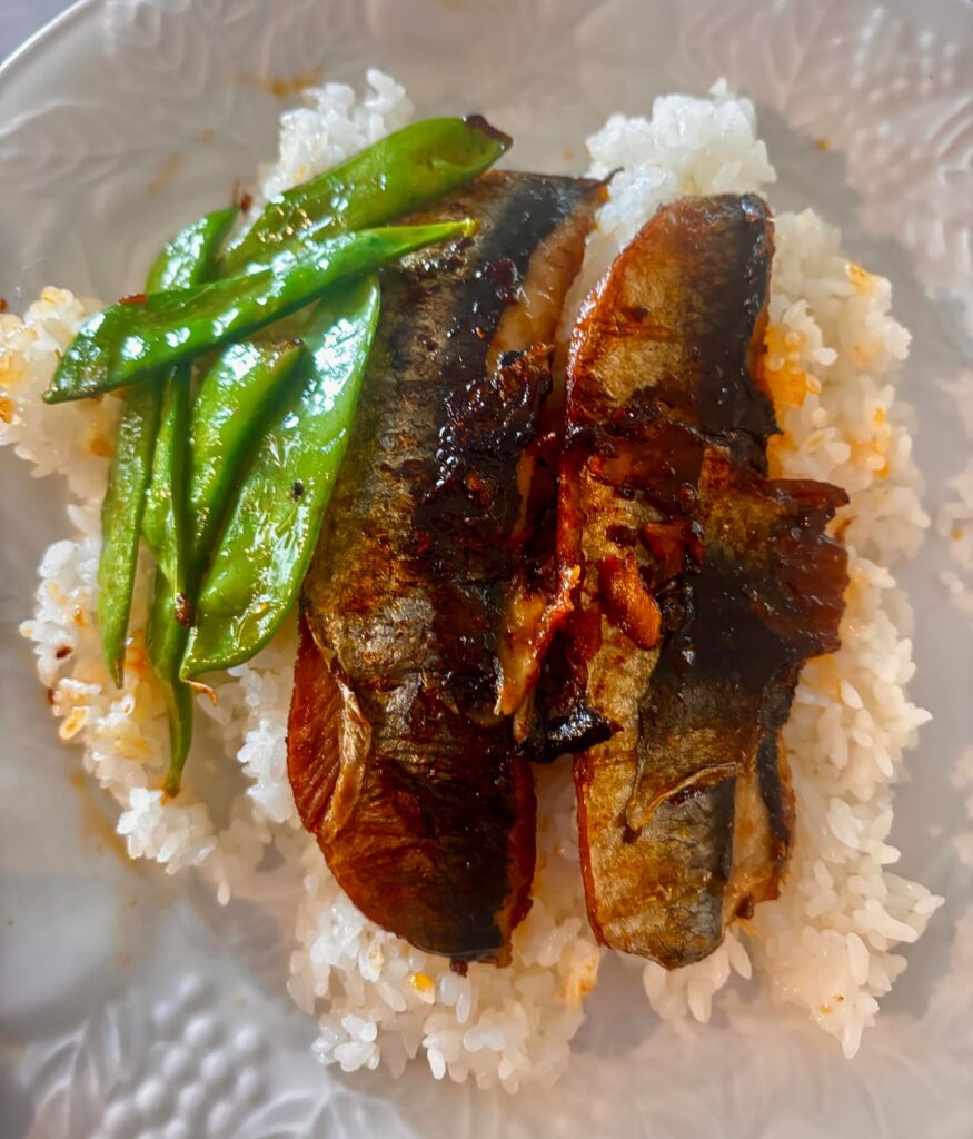 Teriyaki Herring(Kipper Snacks), snow peas, and Koshihikari rice