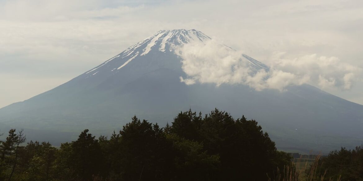 7-year-old boy found alone on Mount Fuji after father abandoned him to continue hike, reports say