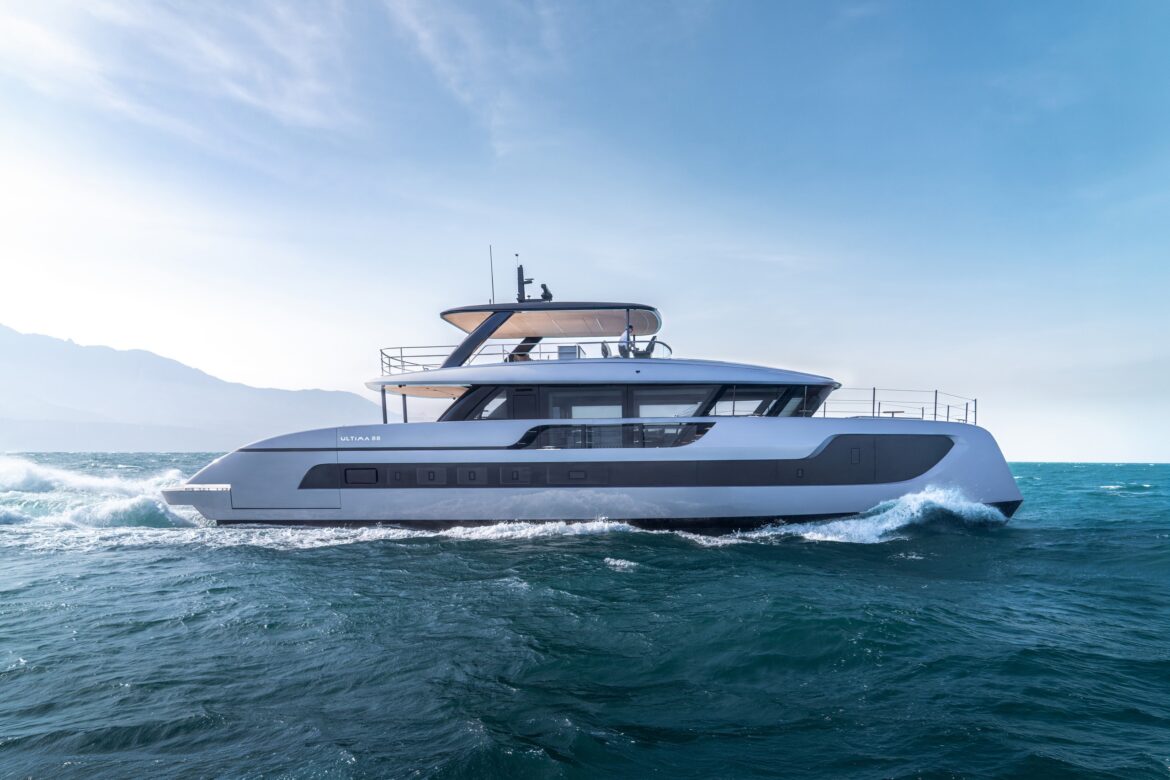 New Sunreef Yacht Comes with Built-In Sushi Chef’s Counter Sunreef Ultima 88