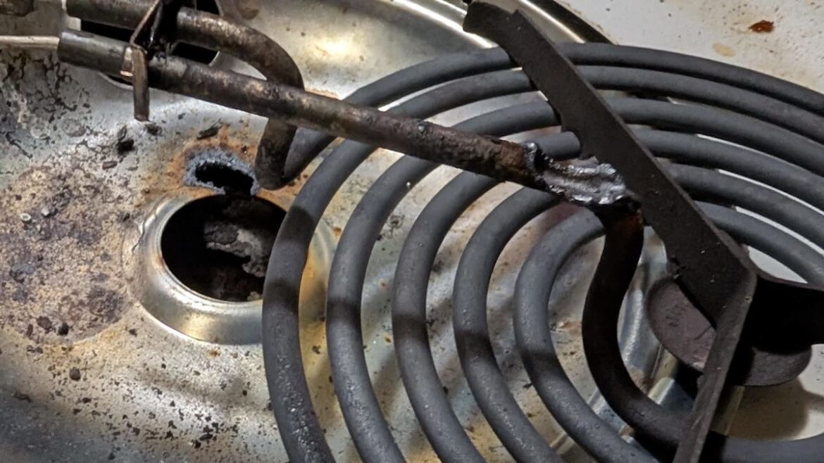 Apartment stove arcs and melts cooking ramen, then another burner makes failed coil glow red Apartment stove arcs and melts cooking ramen, then another burner makes failed coil glow red