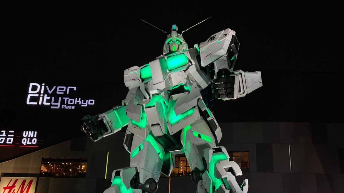 Emotional Fans Say Goodbye to Tokyo’s Life-Sized Gundam: ‘Thank You For Your Service!’ Img 9402