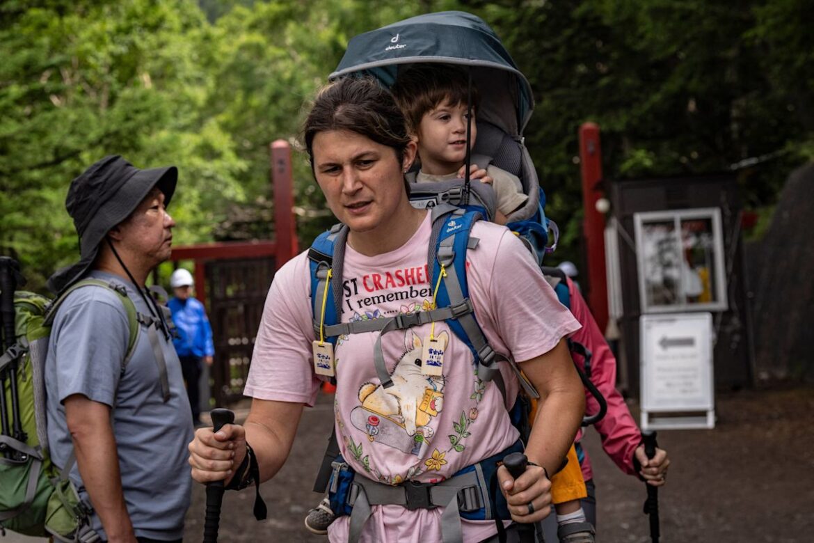 Father Leaves 7-Year-Old Alone on Mount Fuji