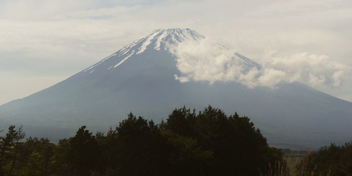 7-year-old boy found alone on Mount Fuji after father abandoned him to continue hike, reports say 7-year-old boy found alone on Mount Fuji after father abandoned him to continue hike, reports say