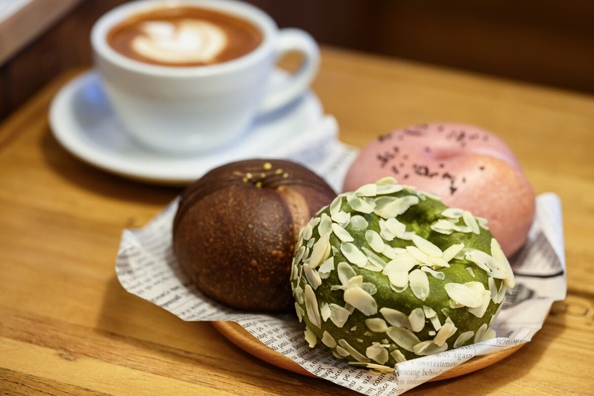 Alm Bagel