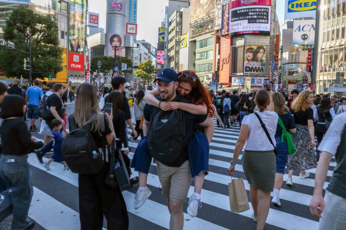 How this long-term resident avoids the annoying tourist label in Japan
