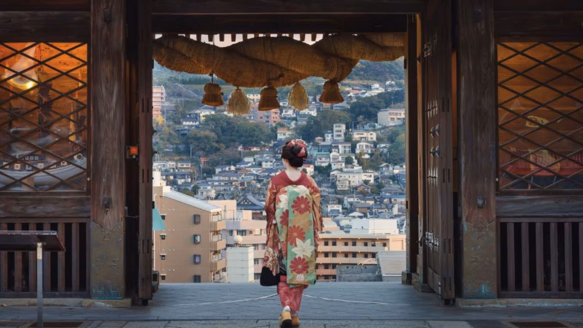 Travel Deals Of The Week: My Touring, American Tourister, Inspiring Vacations Janet Guan